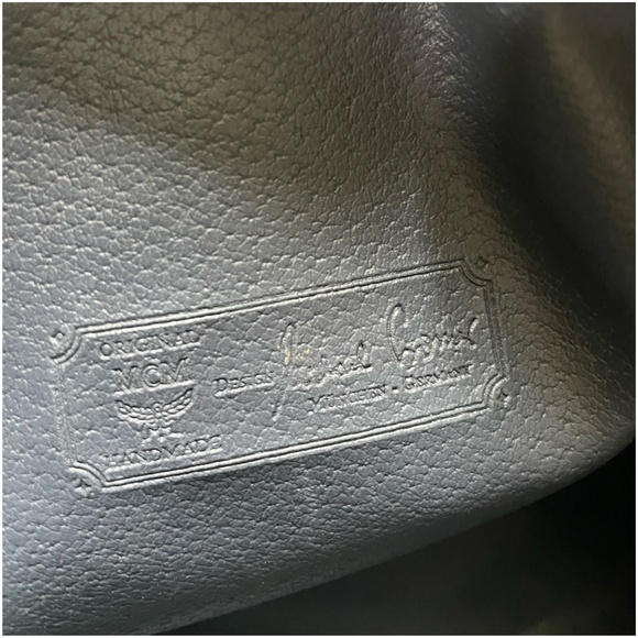 Vintage MCM Visetos White Leather Crossbody Shoulder Bag - Picture 16 of 16